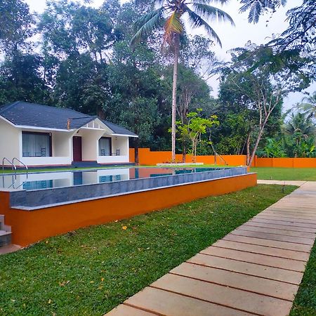 Fragrant Nature Backwater Resort & Ayurveda Spa Kollam Zewnętrze zdjęcie