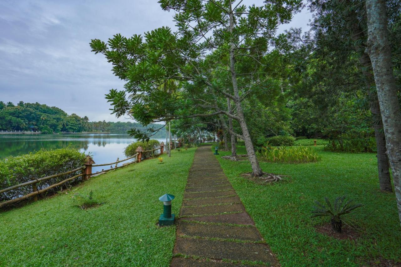 Fragrant Nature Backwater Resort & Ayurveda Spa Kollam Zewnętrze zdjęcie