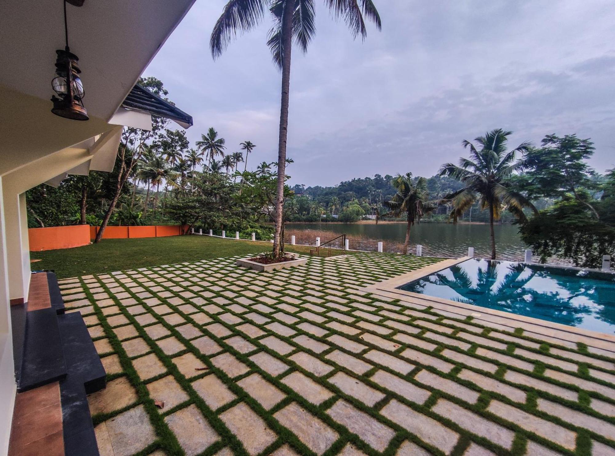 Fragrant Nature Backwater Resort & Ayurveda Spa Kollam Zewnętrze zdjęcie