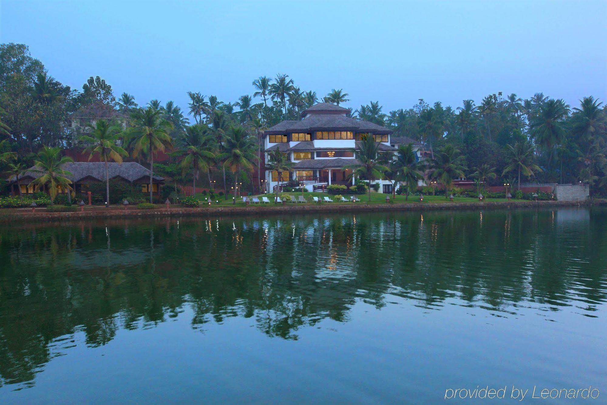 Fragrant Nature Backwater Resort & Ayurveda Spa Kollam Zewnętrze zdjęcie